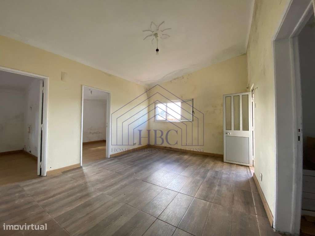 Moradia T3+1 com Grande Potencial na Lagoa de Albufeira - Sesimbra-21