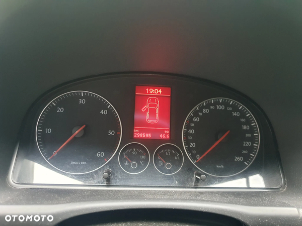 Volkswagen Touran 1.9 TDI Trendline - 9
