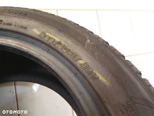 R17 225/50 Falken HS449 eurowinter - 4