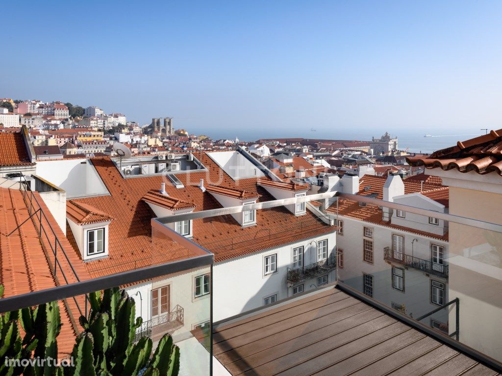 Penthouse no Chiado com terraço, varandas e vista rio