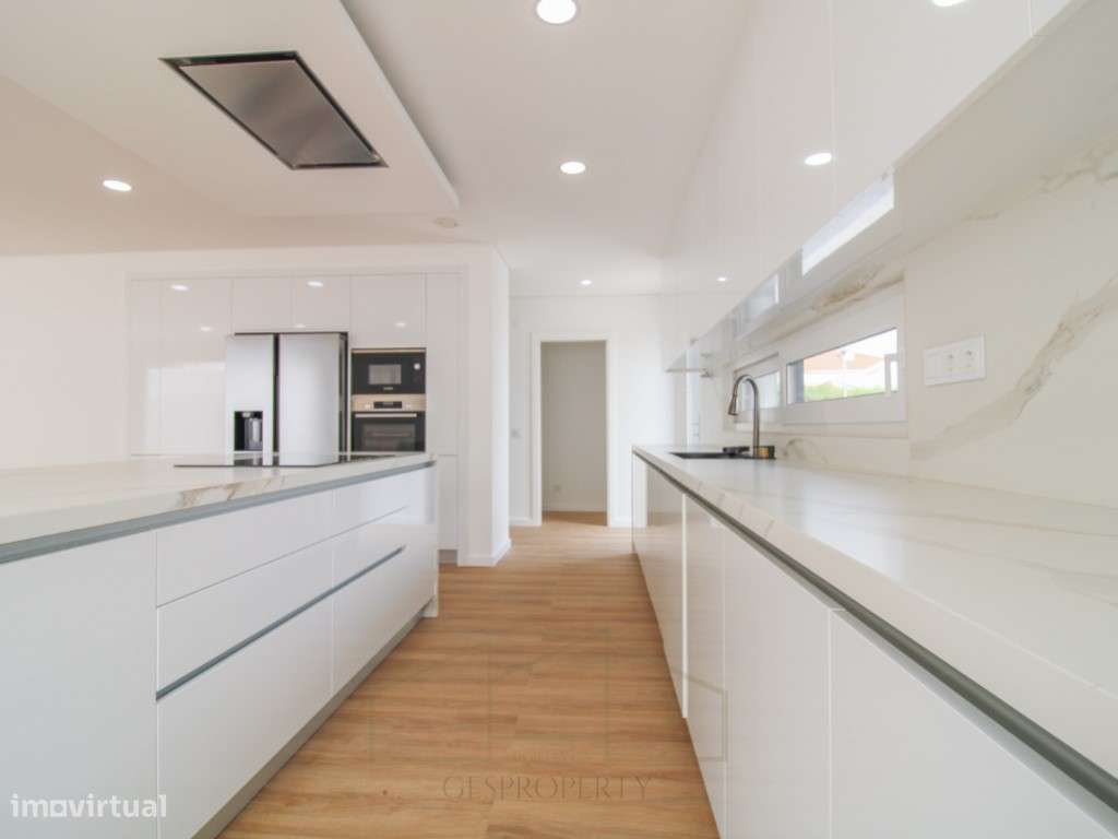 Moradia Isolada T4 - inserida em lote 420m2 - Aldeias de Irmaos - A...-10