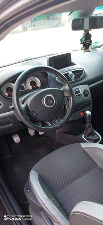 Renault Clio 1.6 16V 130 GT - 9