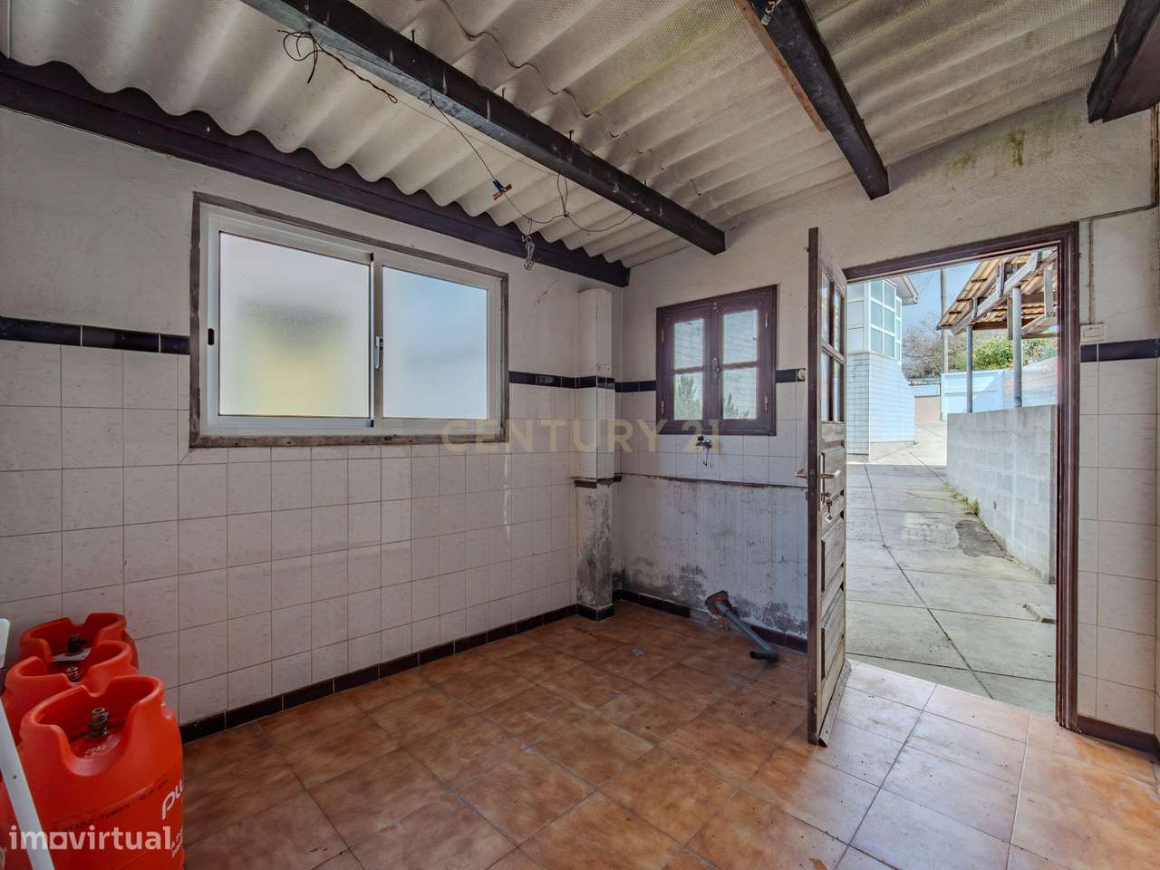 Moradia T3 em Leça da Palmeira -  Oportunidade Única para Investidores-34