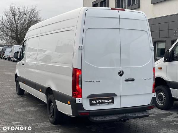 Mercedes-Benz Sprinter - 5