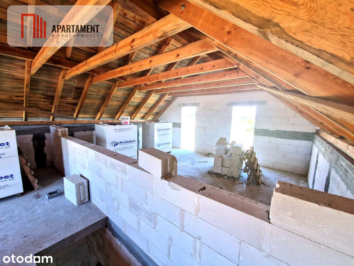 Budynek mieszkalny z domkami rekreacyjnymi.-13