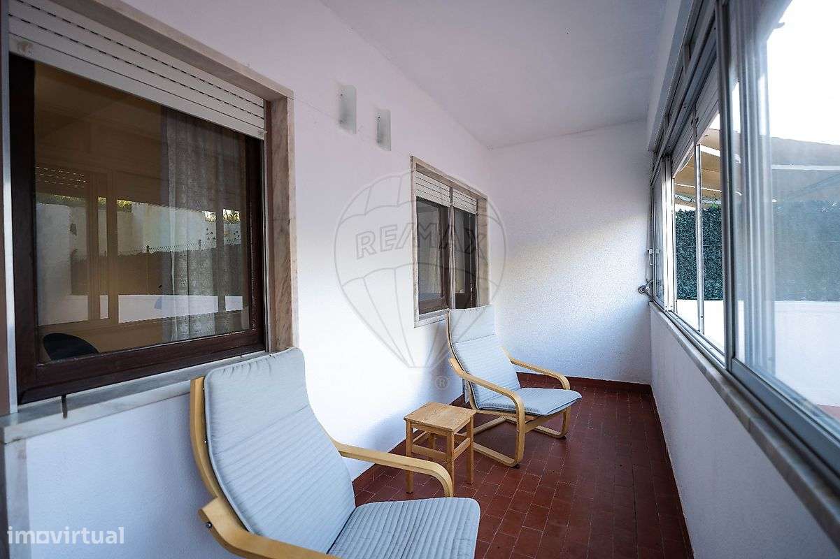 Apartamento T4 c/ Terraço-19