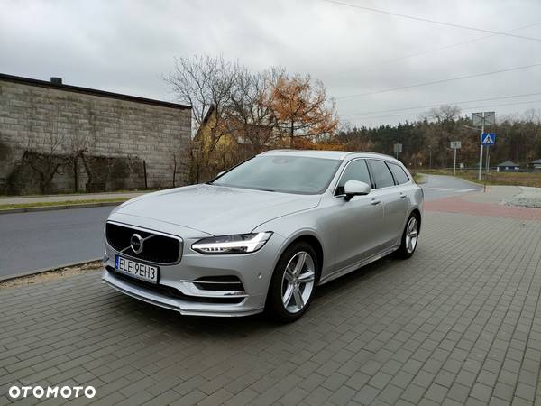 Volvo V90 D3 Momentum Pro - 2