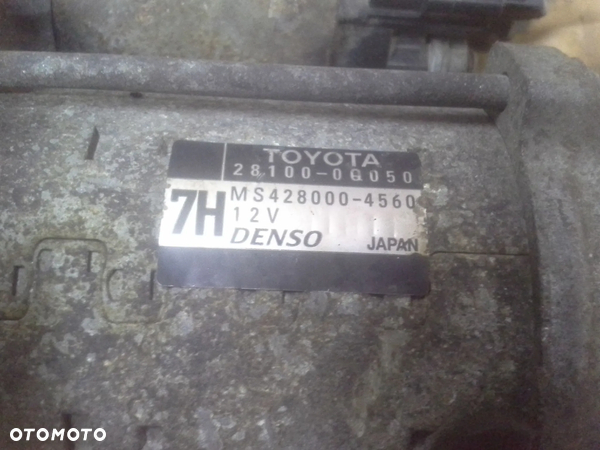 Toyota Yaris II 1.0 rozrusznik 28100-0Q050 428000-4560 - 3