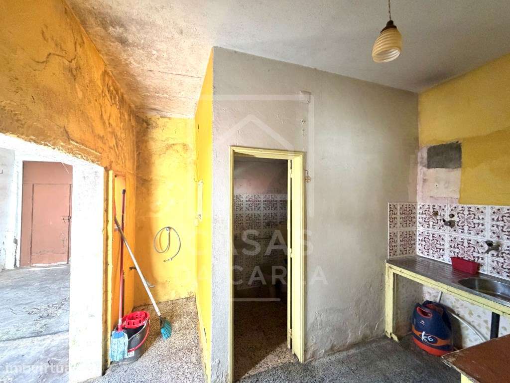 Moradia T2 com quintal em Cuba-16