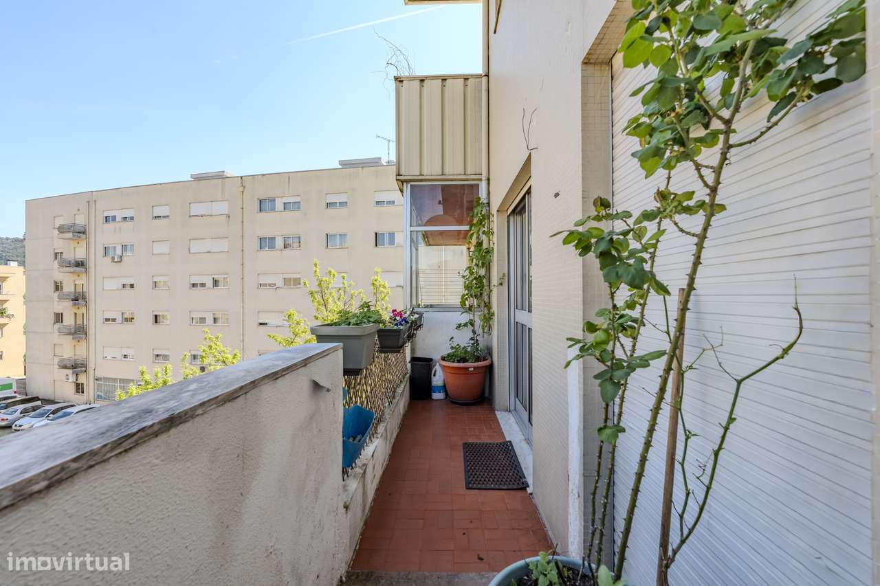 Apartamento T3 Duplex para venda na Rua Doutor José Vilaça, Braga-5