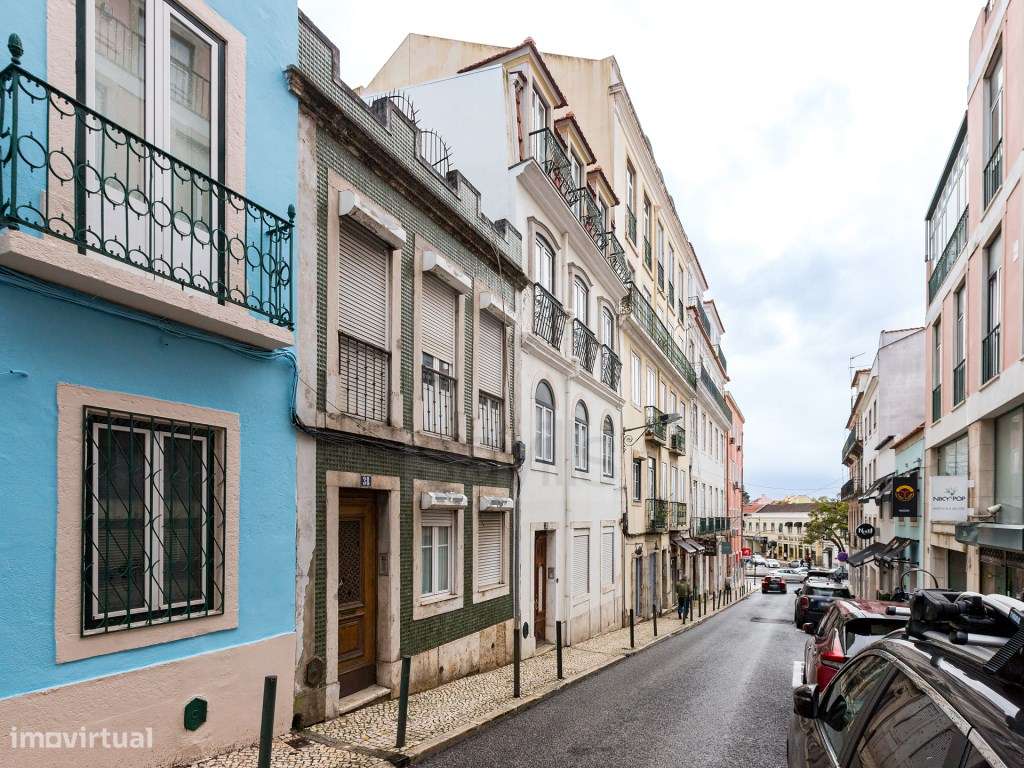 Prédio em reabilitação no Rato, em Lisboa - Grande imagem: 3/15
