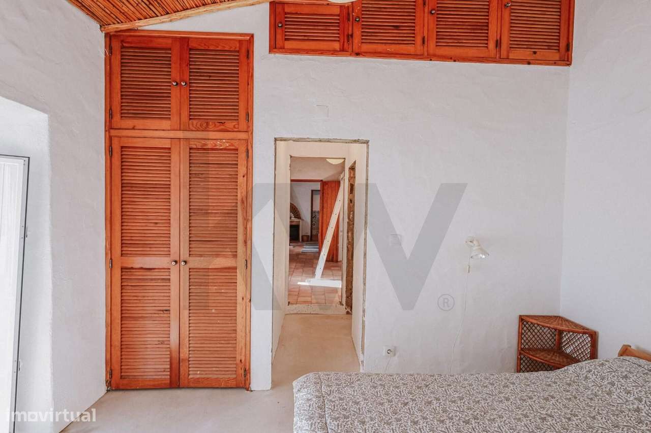 MORADIA  ESPAÇO EXTERIOR  E ZONA DE ESTACIONAMENTO PRIVATIVO-24