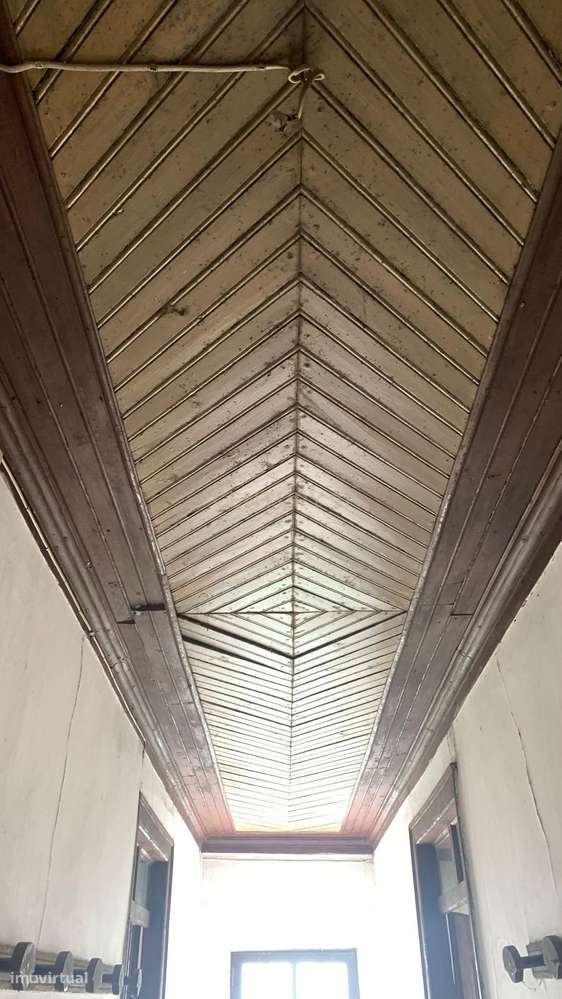 Espaçosa Moradia em Villas Ruivas com Garagem-6