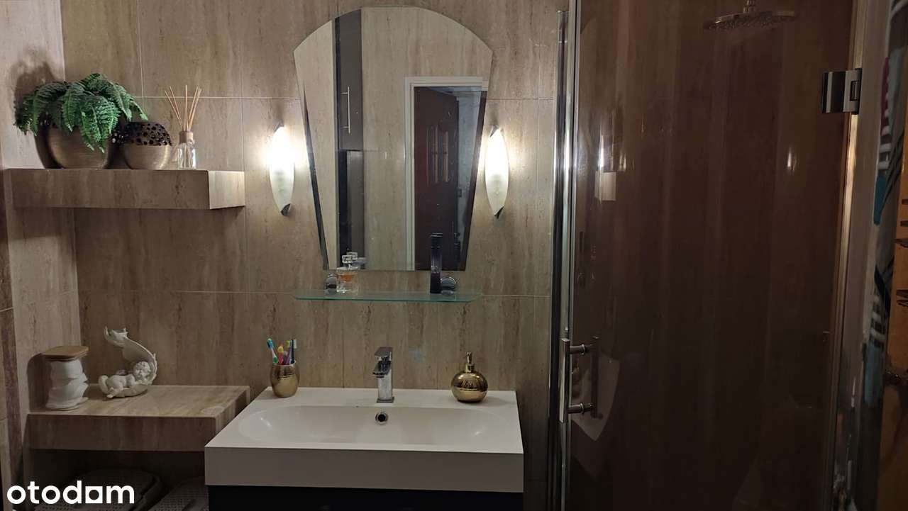 Os. Skarbowców, śliczne 2 pok. do zamieszkania lub jako inwestycja!-8