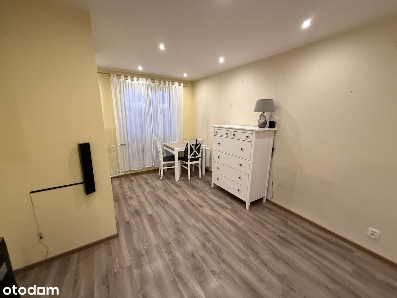 Mieszkanie WIREK OSIEDLOWA-6