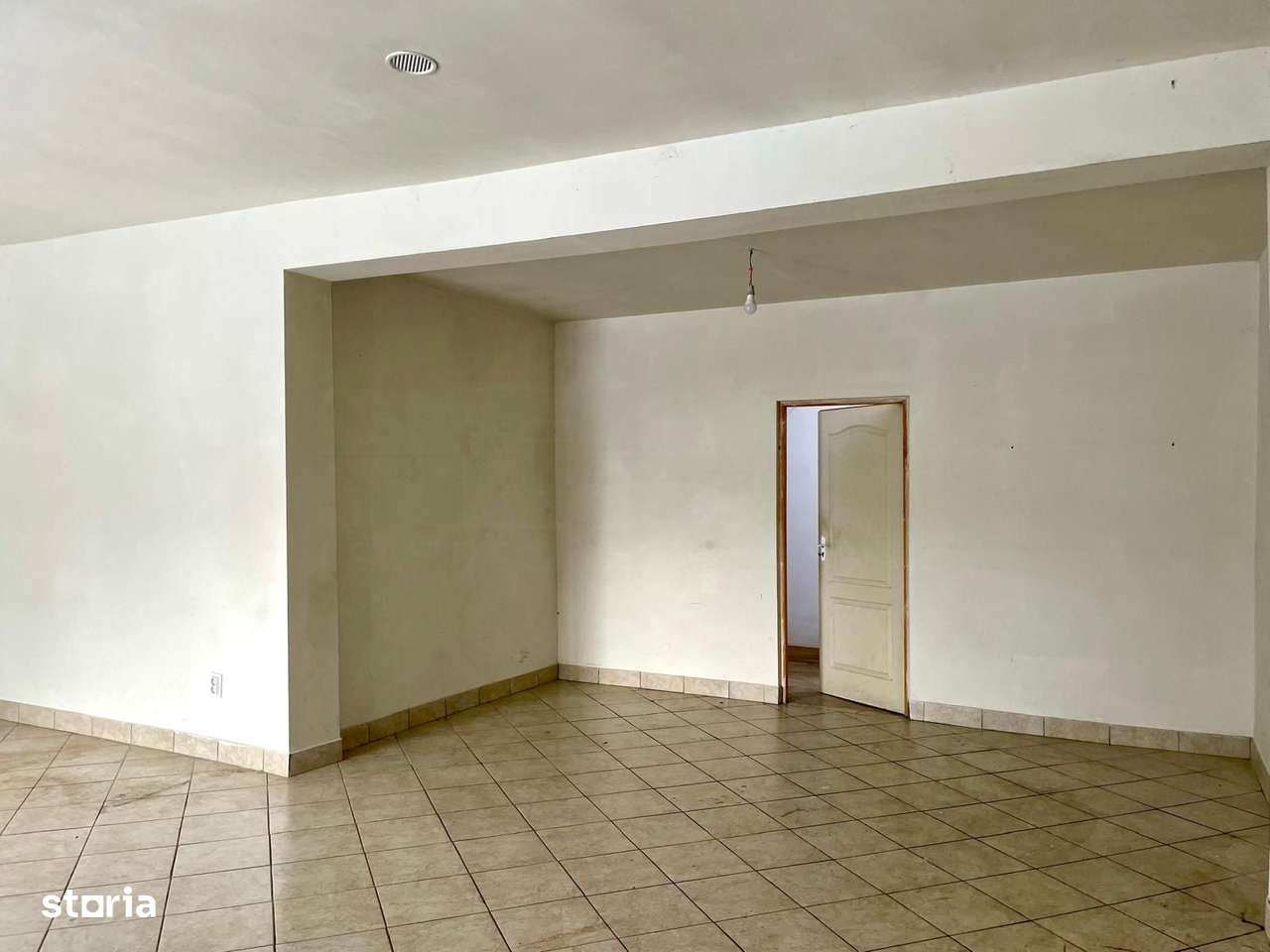 Spațiu comercial de Închiriere/Vânzare | 110 mp | Dornești-11