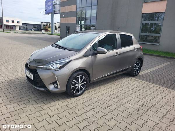 Toyota Yaris 1.5 Premium - 5