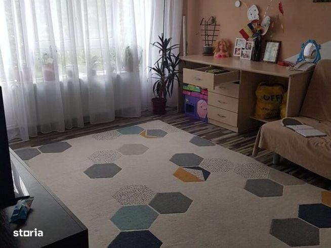 Apartament 4 camere. 1 Decembrie 1918, Ozana.-7