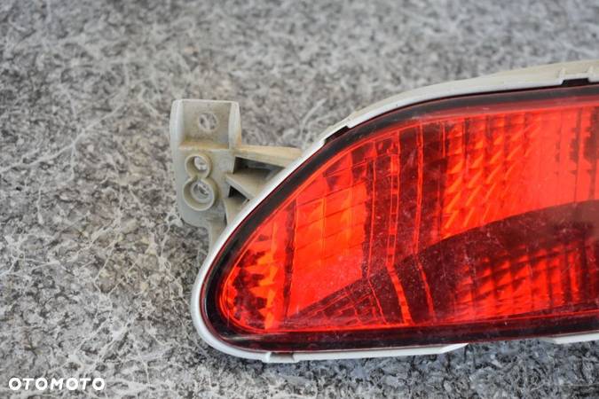 LAMPA PRZECIWMGIELNA LEWY TYŁ HYUNDAI I30 - 2