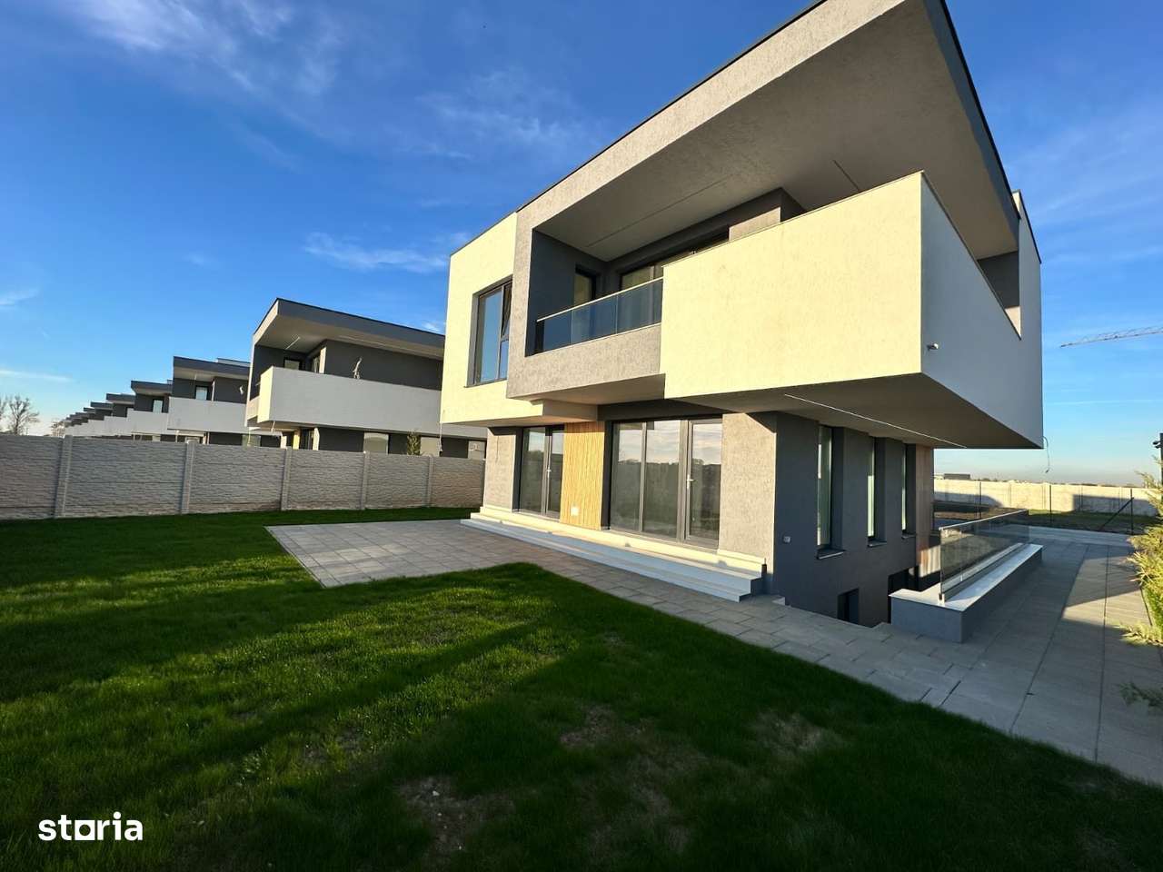 CASE INDIVIDUALE - 4 CAMERE, GARAJ, PANOURI SOLARE, COMISION 0% - Imagine principală: 3/20