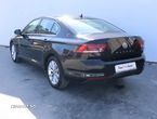 Volkswagen Passat 2.0 TDI Comfortline - 5