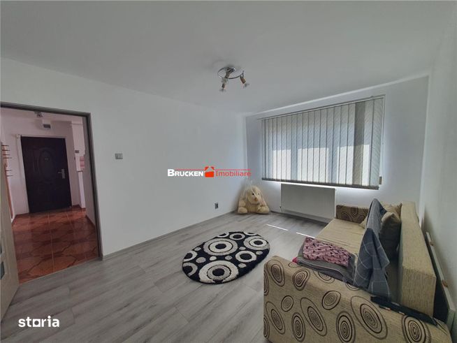 Apartament cu 2 camere de vanzare-1