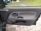 Renault Clio 1.2 16V Campus - 12