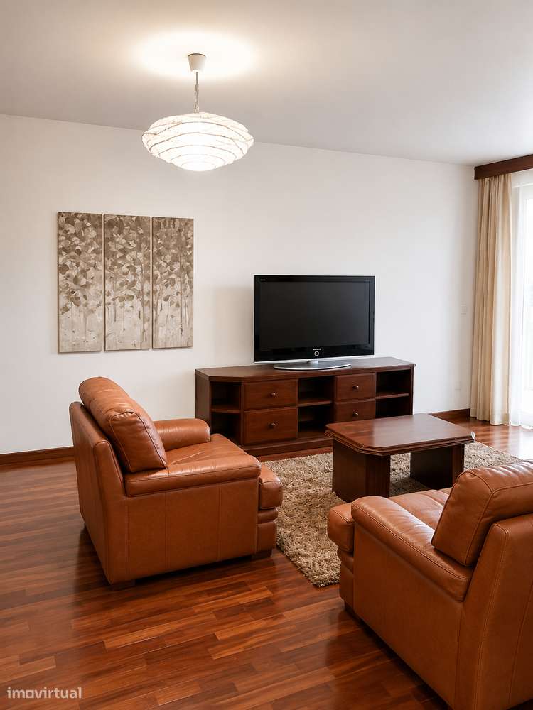 T3 c/ Piscina, Garagem e Jardim – Penafiel-0