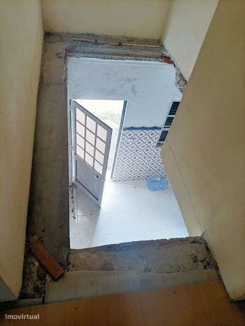 Moradia T2 Geminada com 2 Casas de Banho-16