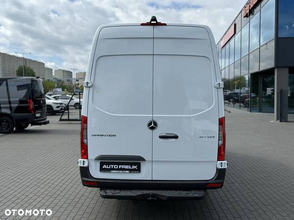 Mercedes-Benz Sprinter - 7