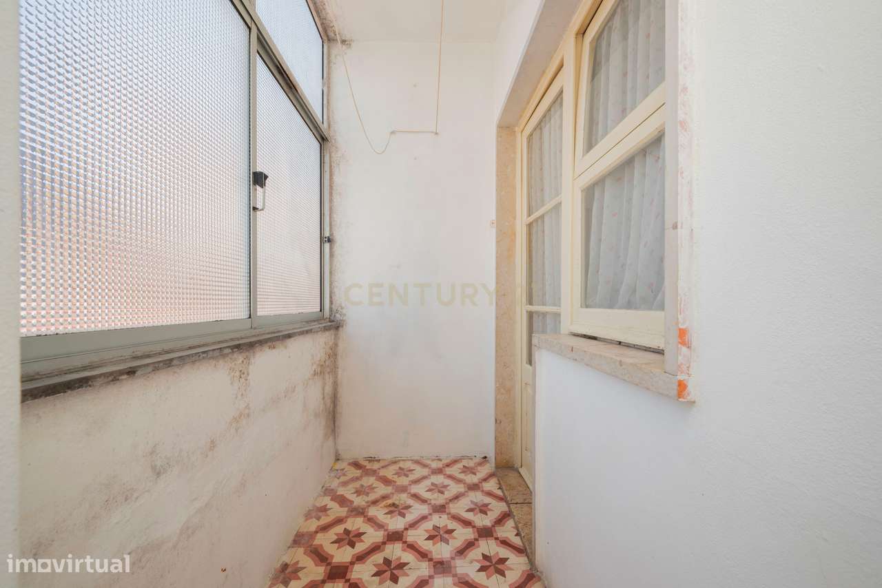 Oportunidade Investimento - Apartamento T2 | Mercês | Algueirão Mem Ma-8