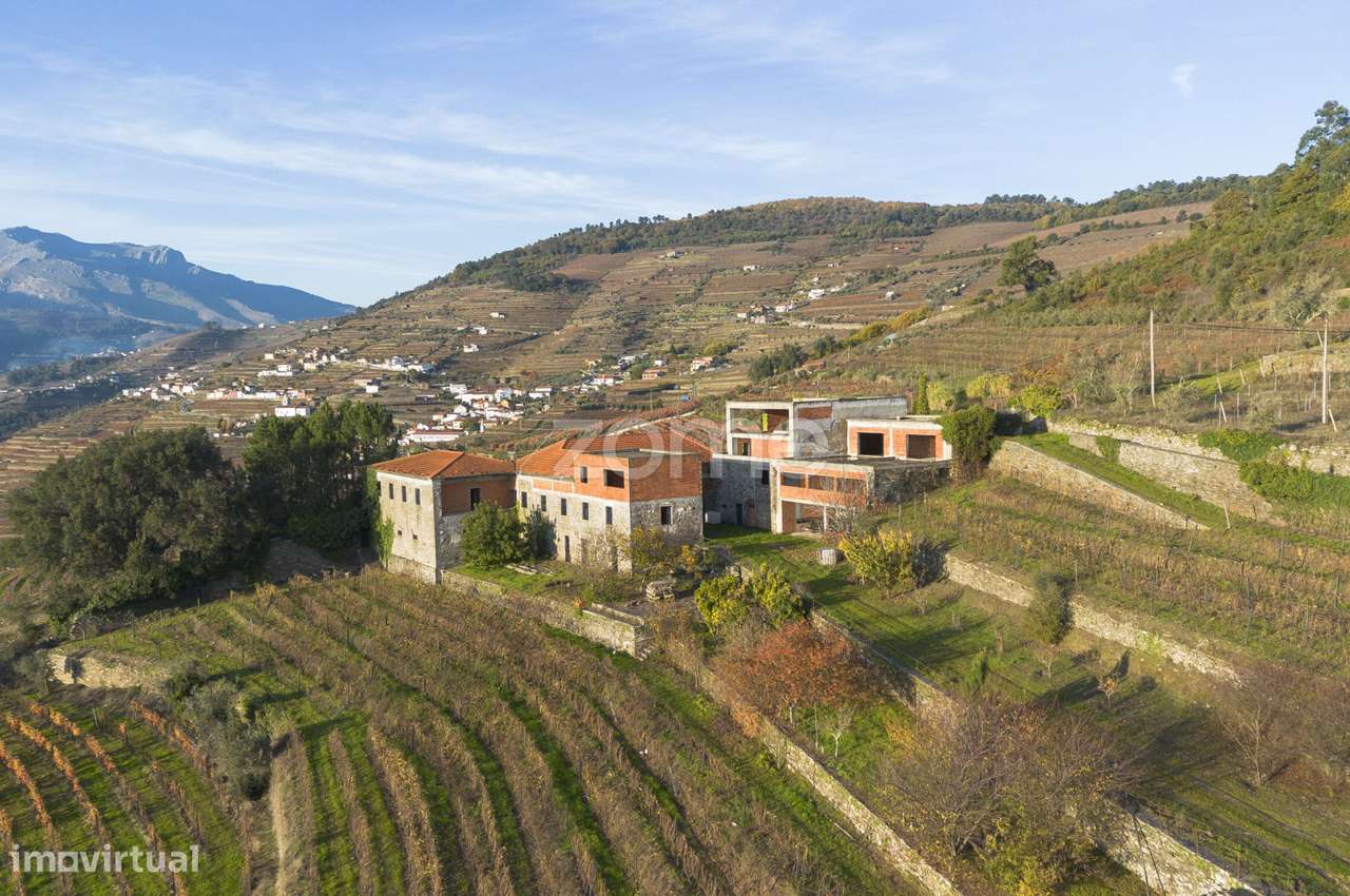 Quinta em Mesão Frio (UNESCO) com 6,6ha - Grande imagem: 2/39