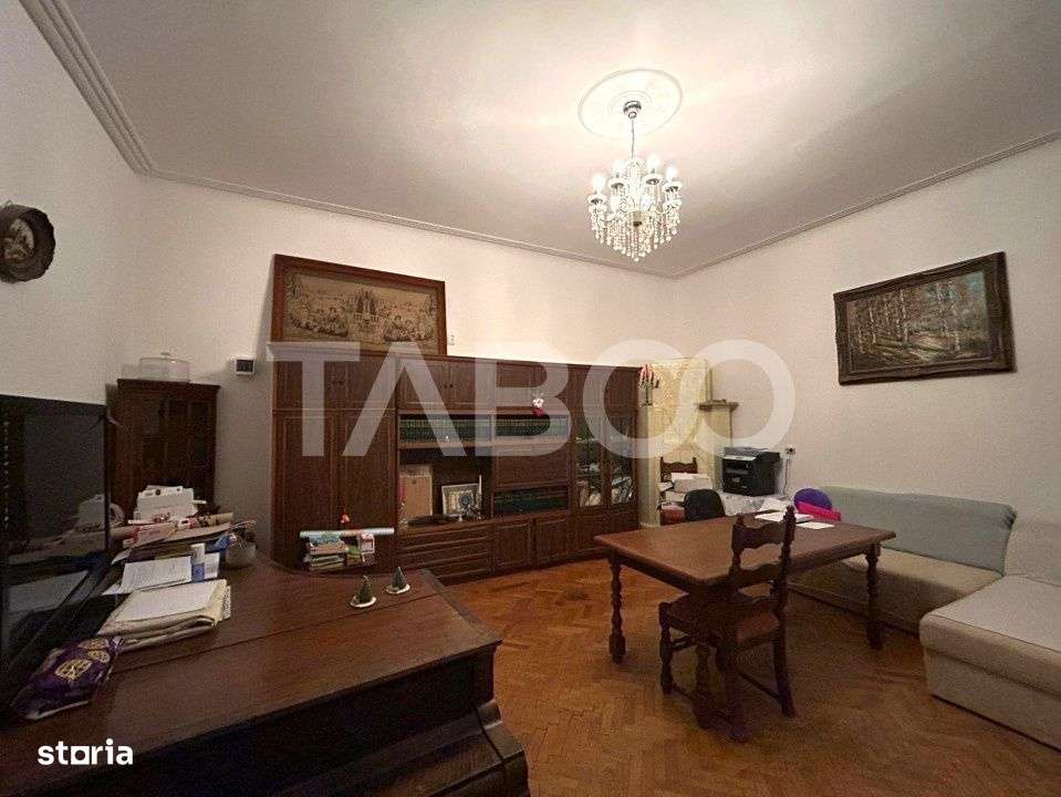 Apartament de vanzare cu 5 camere garaj zona Central din Sibiu - Imagine principală: 3/18