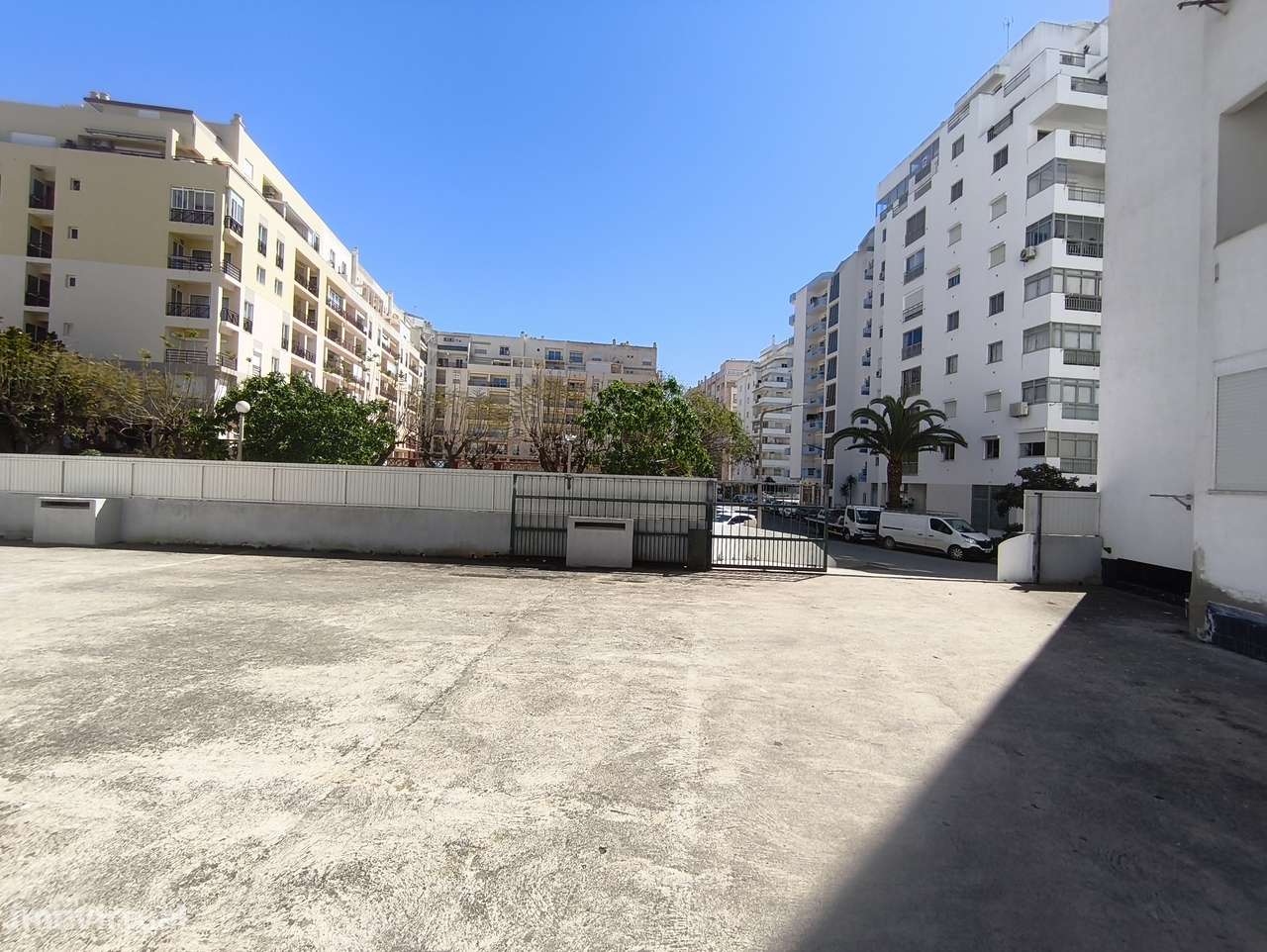 Armação de Pêra T1 a 150 metros praia com parqueamento privado-11