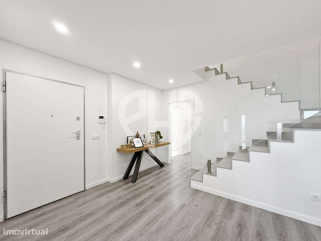 Apartamento T4 Duplex 3/ Suites com Vista Lisboa / Rio Tejo-25