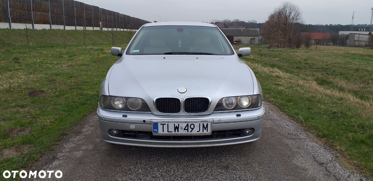 BMW Seria 5 525d - 8