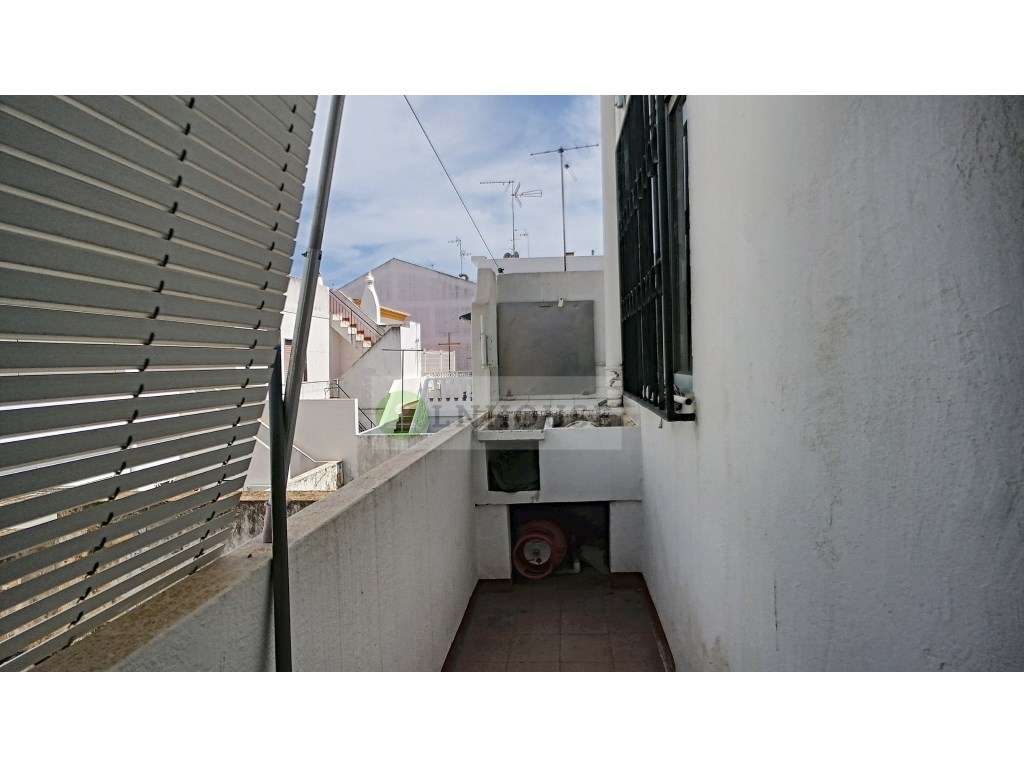 Apartamento T2 com terraço para venda no centro de Vila Real de San...-14