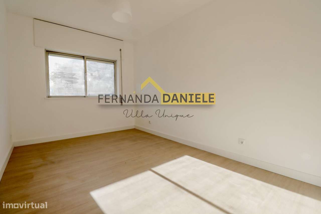 * Oportunidade * Apartamento T3 remodelado, em localização...-11