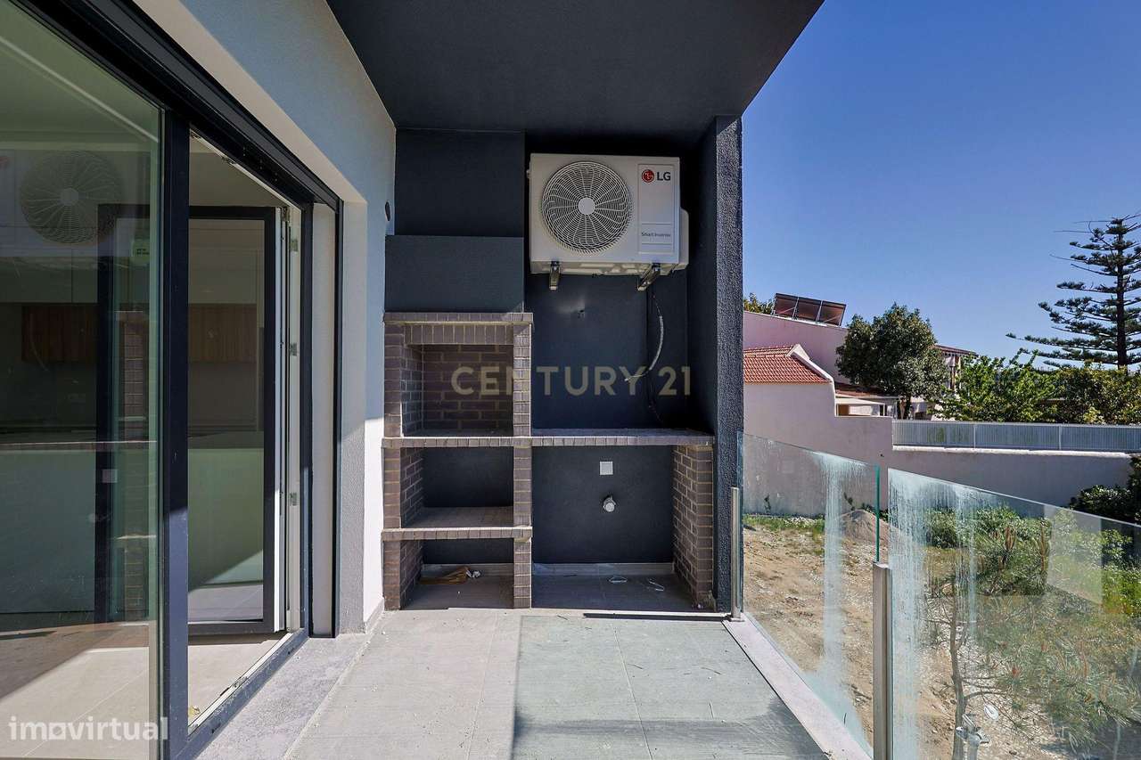 Prédio Charneca Caparica - Frações T1 e T2-13