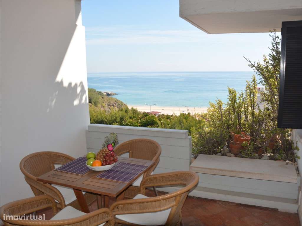 Apartamento T2 + 1 em Condomínio Frente ao Mar - Grande imagem: 2/28