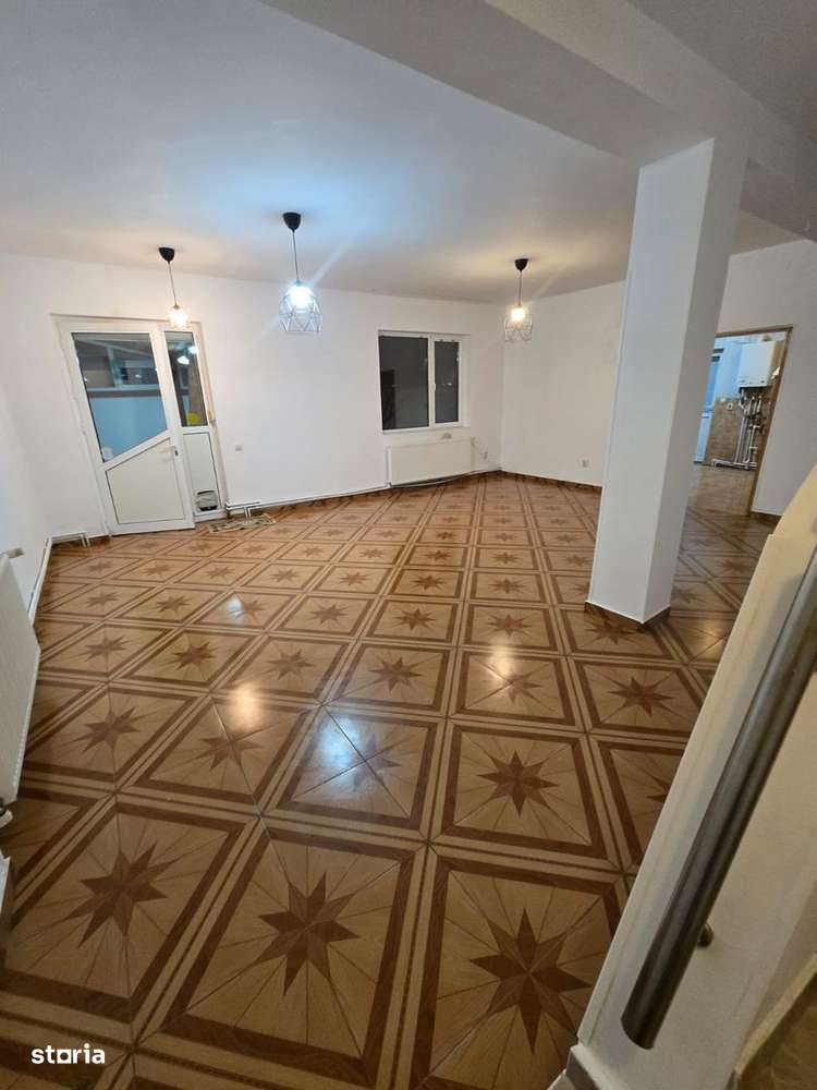 Vila P+1+M 6 camere 3 bai Sos Oltenitei - Restaurant Yvi's - Imagine principală: 4/15