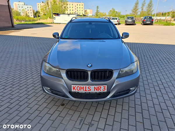 BMW Seria 3 318i - 3