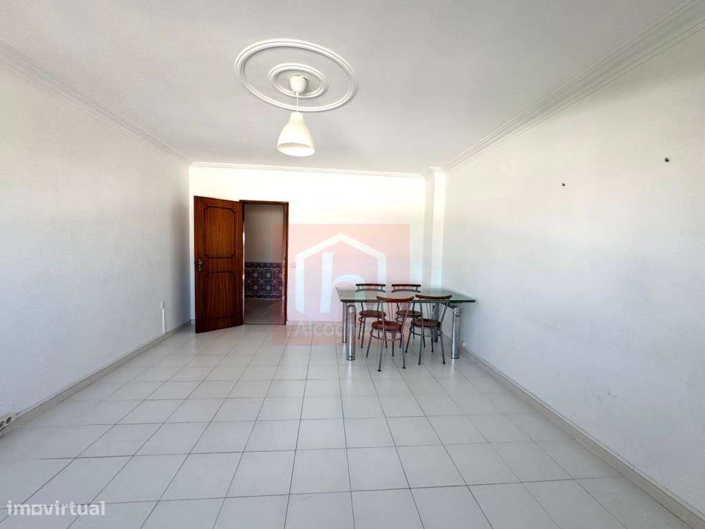 Apartamento T3 no centro do Montijo-22