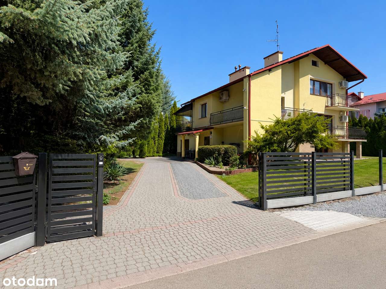 Przestronny dom 400 m² z ogrodem i tarasami | Rzeszów, Leszka Czarnego