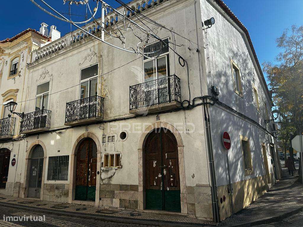 Prédio para Recuperar Centro Histórico Elvas - Grande imagem: 1/22