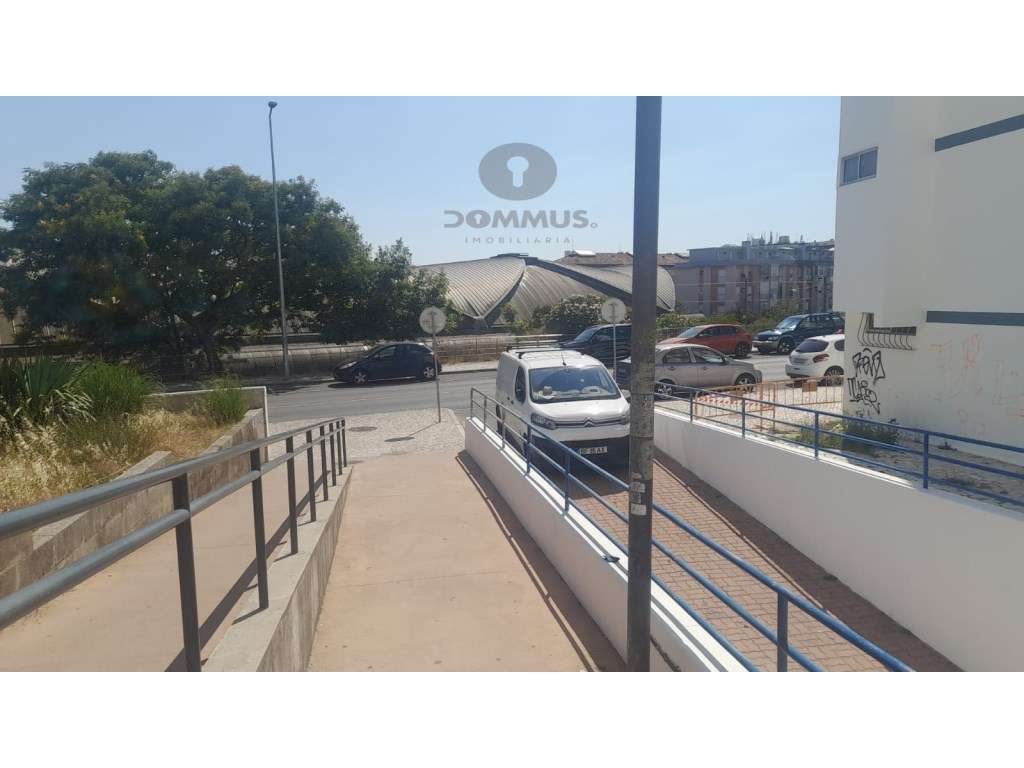 Loja com Rentabilidade - Centro de Rio de Mouro (Rinchoa)-22