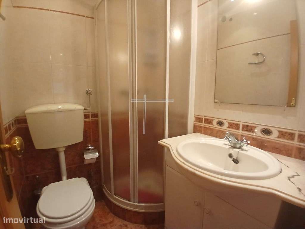 Apartamento T3, com varanda e arrecadação - Feijó-13