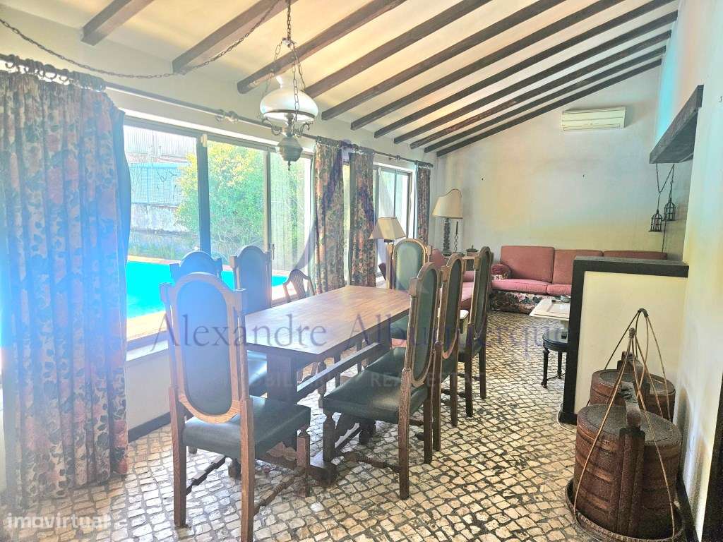 Excelente Moradia Isolada T4 na Charneca da Cotovia-16