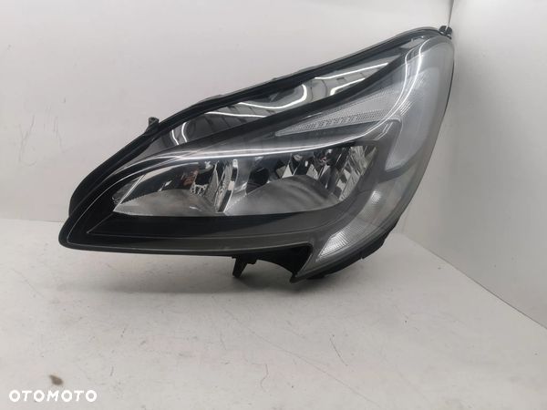 Lampa lewy przód Opel Corsa E lewa przednia 39108222 - 1