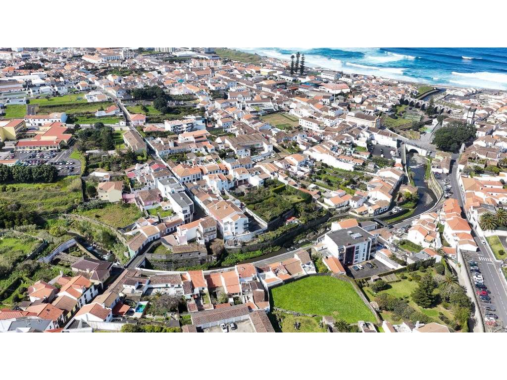 Apartamento Duplex no Centro da Ribeira Grande, Ilha de São Miguel-25